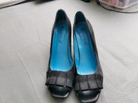 Pumps schwarz blau von Laura Scott Nordrhein-Westfalen - Detmold Vorschau