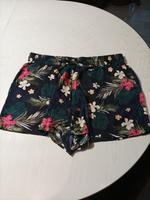 Shorts Gr. 36/38 mit floralem Muster Nordrhein-Westfalen - Wesseling Vorschau