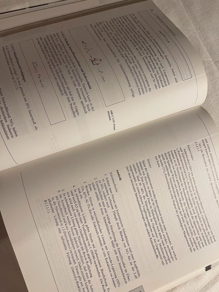 Lehrbuch Pharmazeutische Chemie in Illingen
