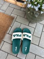 Badeschuhe / Badelatschen / FILA 45 / Schlappen grün weiß Nordrhein-Westfalen - Hüllhorst Vorschau