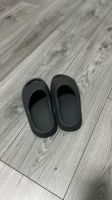 (Yezzy) Slides NEU Ungetragen Frankfurt am Main - Westend Vorschau