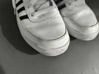 Neuwertige K Swiss 44 Sportschuhe Freizeitschuhe Sneaker Bayern - Illertissen Vorschau