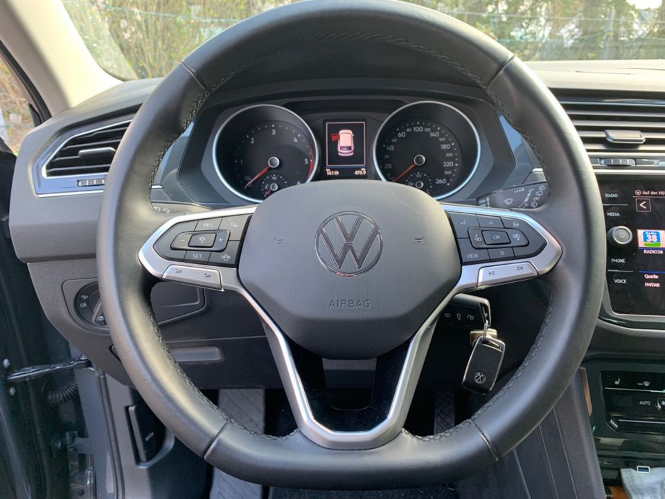 Tiguan Life 2,0 TDI SCR in Gifhorn