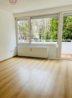 Charmante 3-Zimmer-Wohnung mit offener Küche in Obermenzing in München