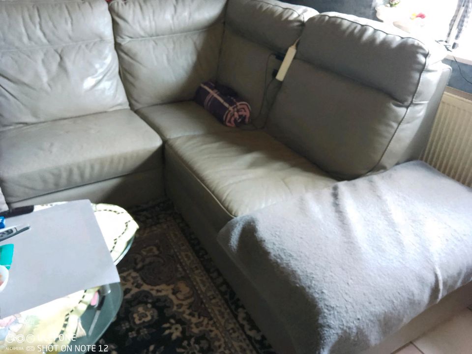 Leder couch zu verschenken in Werlte 