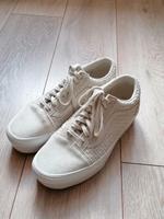 Vans Old Skool Stackform Waffle Platform Gr. 42,5 27 cm Leipzig - Leipzig, Zentrum-Ost Vorschau