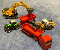 SIKU LKW MAN Bagger Traktor Anhänger Baustelle Modellbau Köln - Rodenkirchen Vorschau