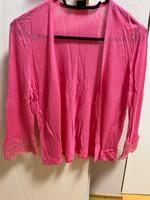 Damen dünne Strickjacke mit Spitze von s.Oliver Gr. 38/40 *TOP* Hessen - Kriftel Vorschau