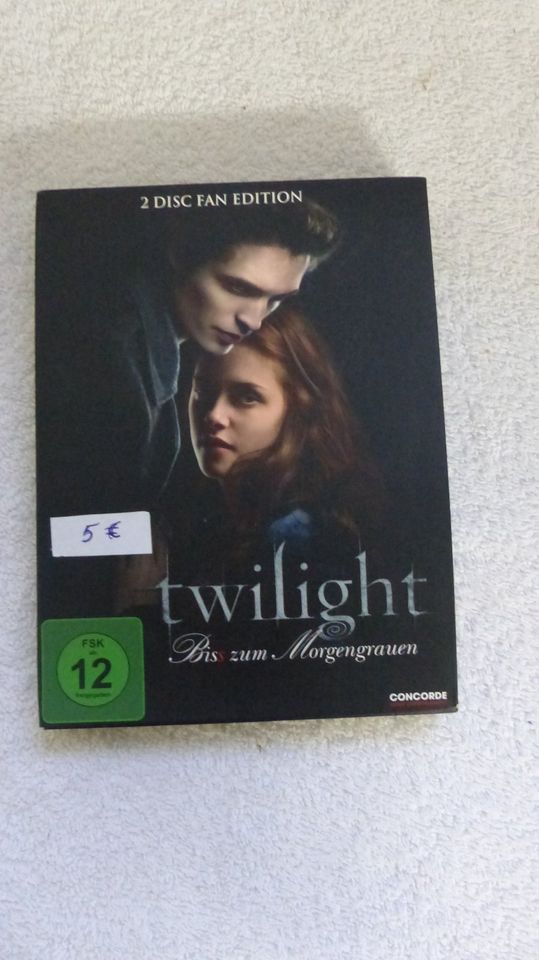 DVD Twiligth – Bis zum Morgengrauen  2 DVD’s plus Anstecker in Löhne