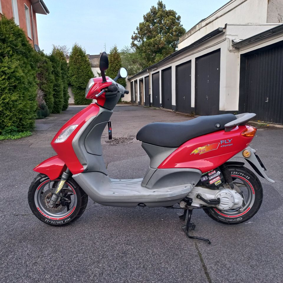 Roller  Piaggio Fly 50 4T 2007 *Lightning McQueen* in Aachen