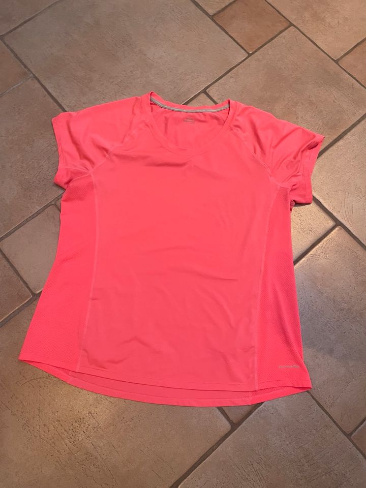 Tchibo Sport-T-shirt pink Größe L in Stemwede