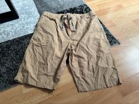 Tolle Beige Shorts Bermuda kurze Hose Sommer  Gr.170 V & M Niedersachsen - Oldenburg Vorschau