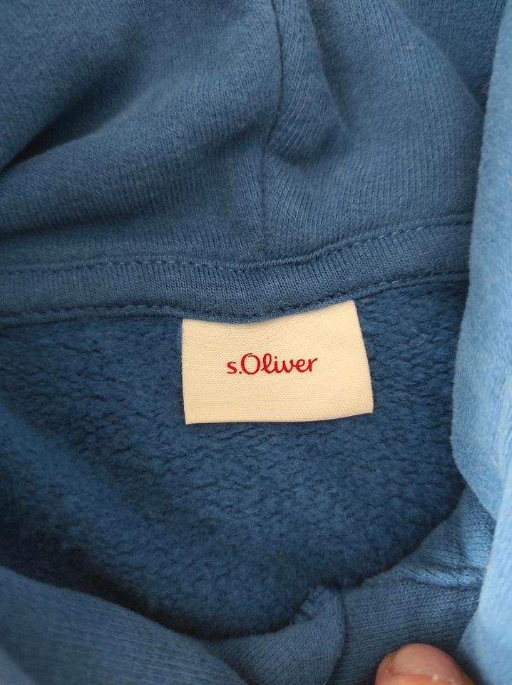 Hoodie Oliver 176 Größe Jungs in Neuendettelsau