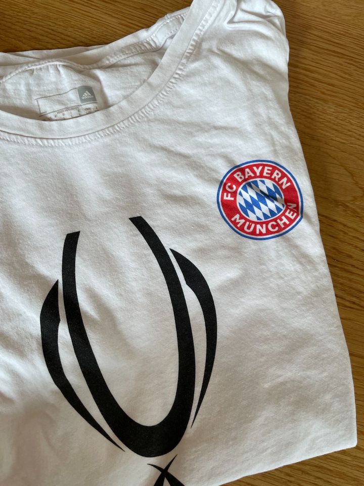 Tolles Set mit Bayern München Damen Shirt und Poloshirt in Ellwangen (Jagst)