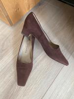 Sehr gut erhaltene PETER KAISER Wildleder Pumps Schuhe Gr. 40 Hessen - Biebergemünd Vorschau