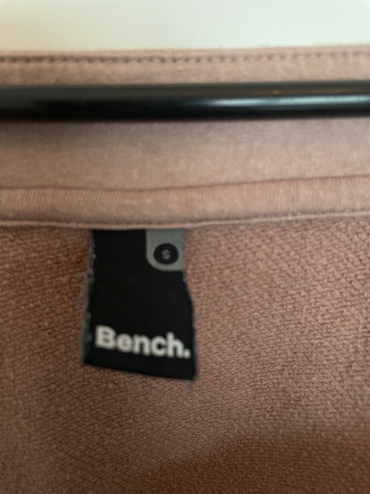 Bench Pullover lang S in Stade