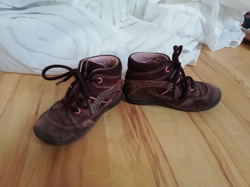 Schuhe, Gummistiefel, Hausschuhe, Sandalen Größe 21-Tausch in Diespeck