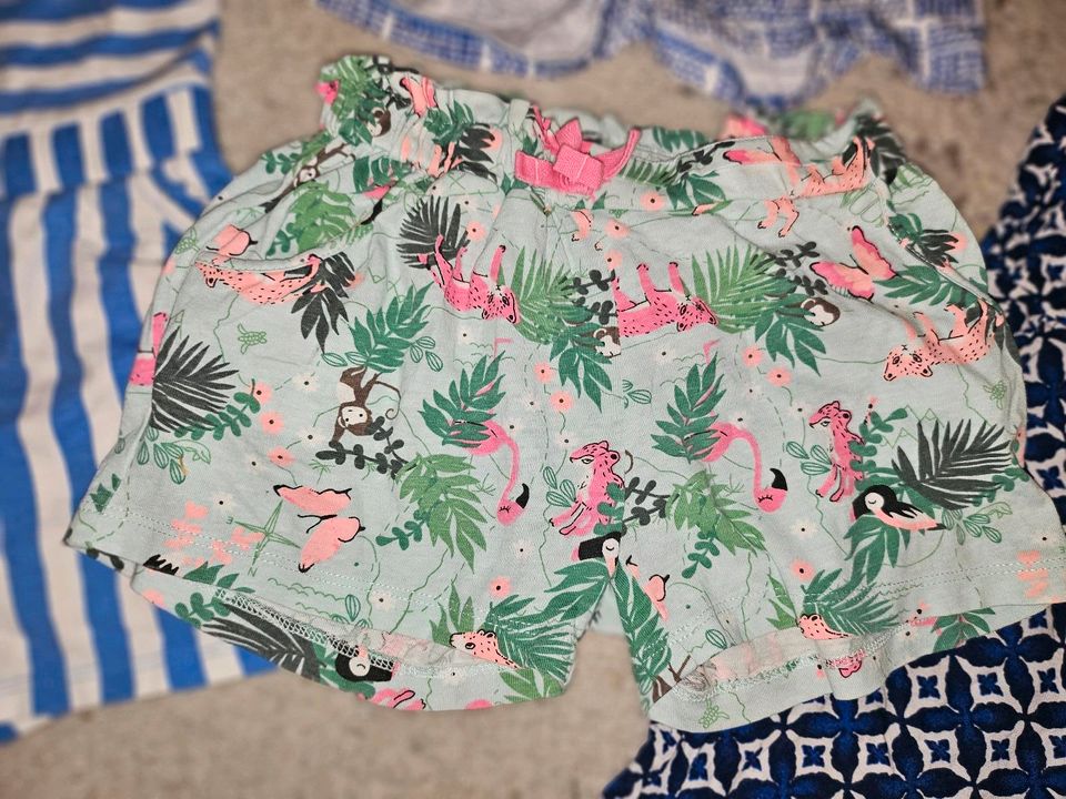 Kinder Mädchen Kleidung Jumpsuit Shorts Pijama Gr.98/104 7 Teile in Dortmund