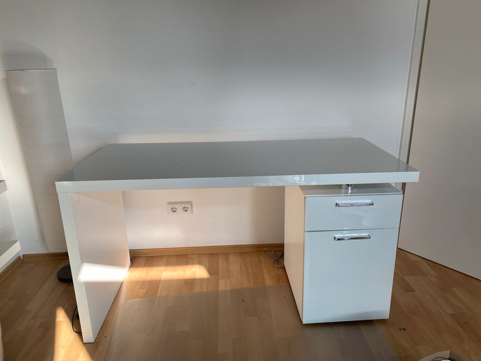 Schreibtisch modern weiss silber Segmüller in Pulheim