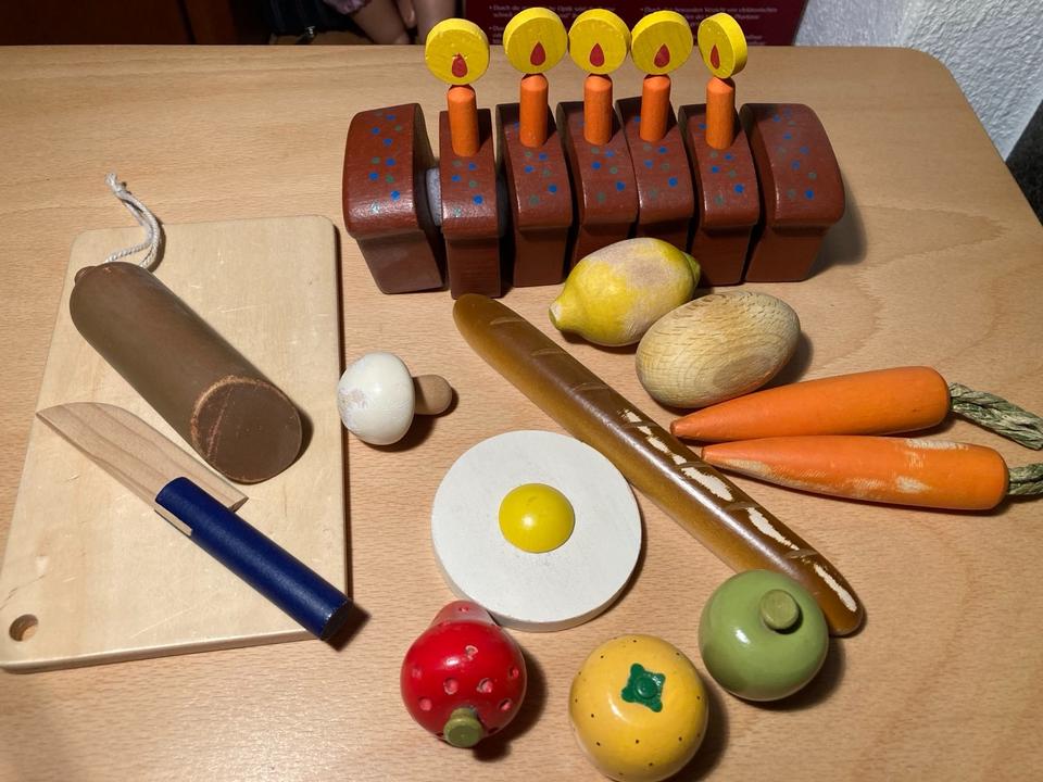 Kinder Holz Gemüse obst schneiden Kuchen Geschenk Geburtstag in Ludwigsburg