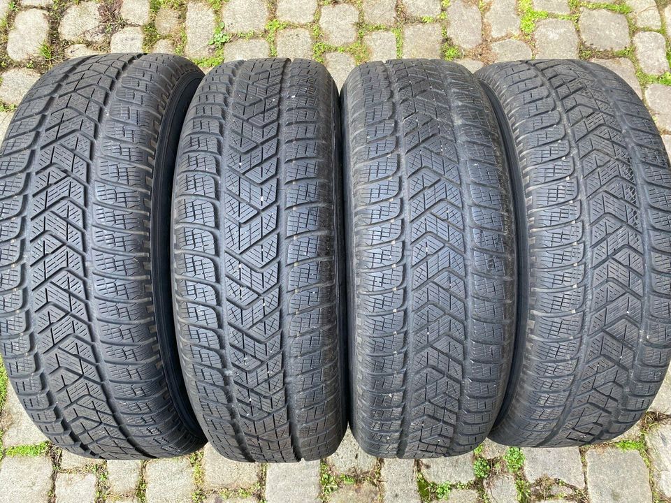 4 x Winterreifen Pirelli M+S 215/65 R17 99H 2 x 6,5mm + 2 x 7,5mm in Klein-Winternheim