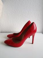High Heels in Rot West - Sossenheim Vorschau