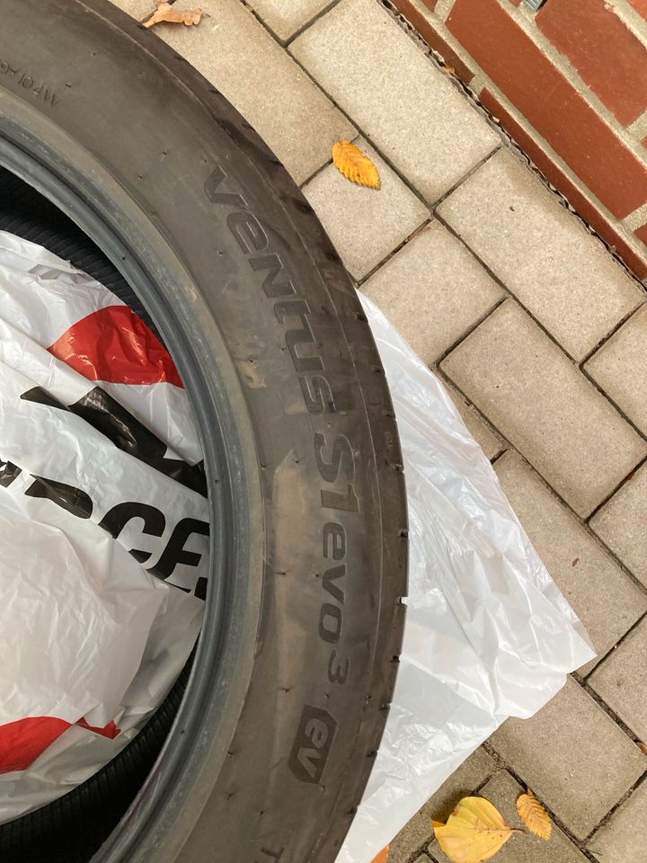 Sommerreifen (Tesla Model Y) 255/45 R19 - Hankook ventus S1 evo3 in Mauritz