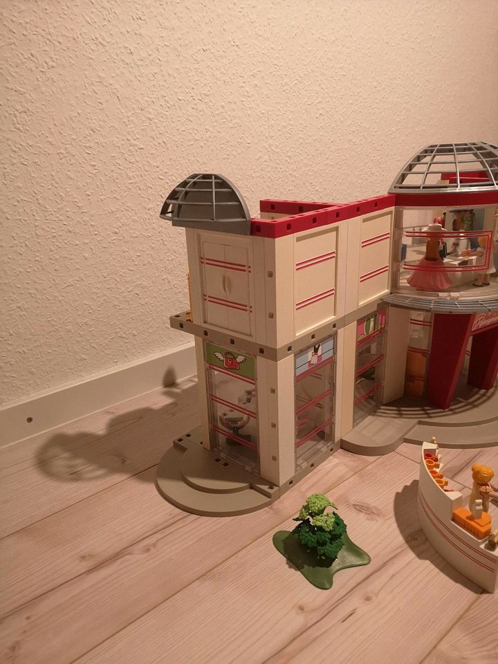 Playmobil 5485 Kaufhaus Shoppingcenter GNTM Babyshop Friseur in Altenbeken