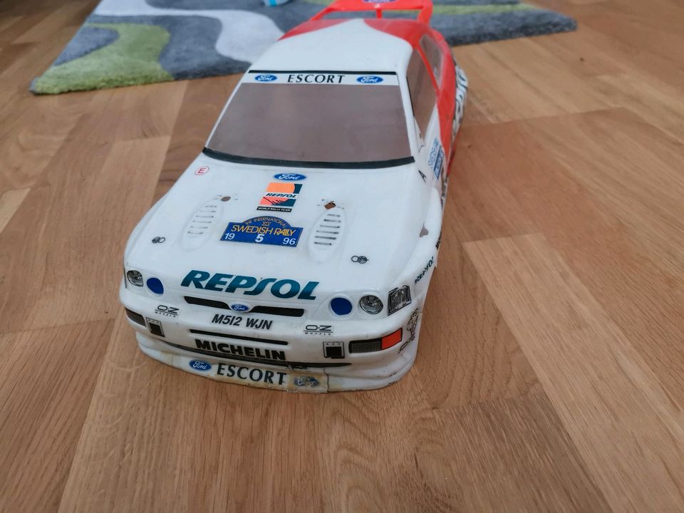 Ford Escort Cosworth 1/10 Tamiya Repsol Set in Passau