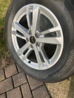 Audi Q3 Alufelgen 7x17 ET40 215-65-17 99V Sommerreifen 8mm Nordrhein-Westfalen - Paderborn Vorschau