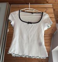 Weißes T-Shirt mit schwarzen Details Bayern - Veitshöchheim Vorschau