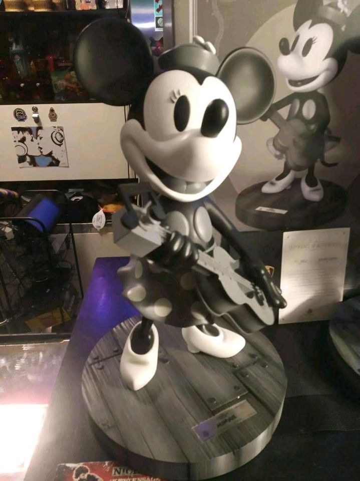 Mickey Minnie Mouse Statue Steamboat Willie Beast Kingdom Master in Saarlouis