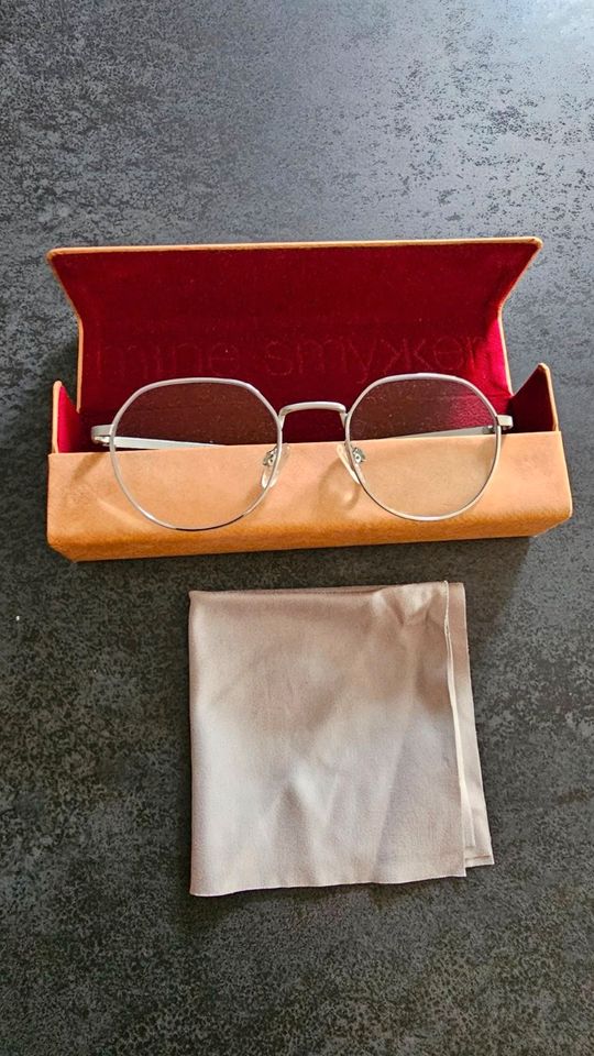 Gleitsichtbrille von Smykker in Silber in Rheinstetten