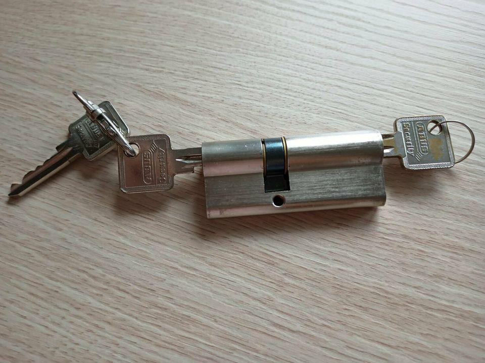 Doppelschließzylinder von Abus mit 3 Schlüssel in Schwanewede