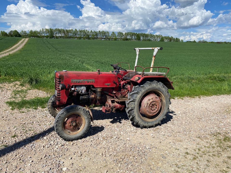 IHC McCormick D320 Traktor Bulldog in Bayerbach b Ergoldsbach