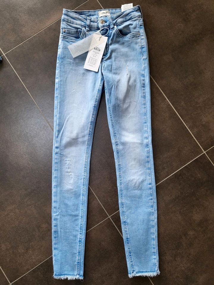 Wunderschöne Jeans von Only Vintage Look  XXXS 30 bzw  XXS /32 in Bad Lobenstein