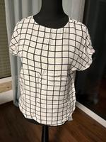 Neuwertiges Shirt Bluse Oberteil gr. M 38 Niedersachsen - Garbsen Vorschau