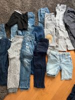 Jungs / Hosenpaket 12 Jeans und Chinos 128 -146 München - Au-Haidhausen Vorschau