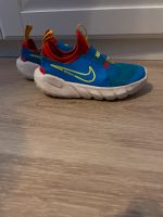 Nike Sportschuhe Kinder Sneaker Gr. 31 Nordrhein-Westfalen - Oberhausen Vorschau