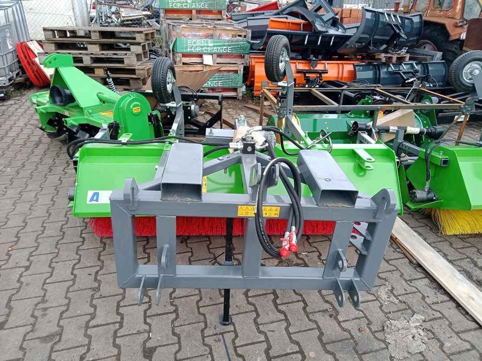 Kehrmaschine für stapler Euroaufnahme 3 Punkt Kehrbesen 2m 200cm in Heilbad Heiligenstadt