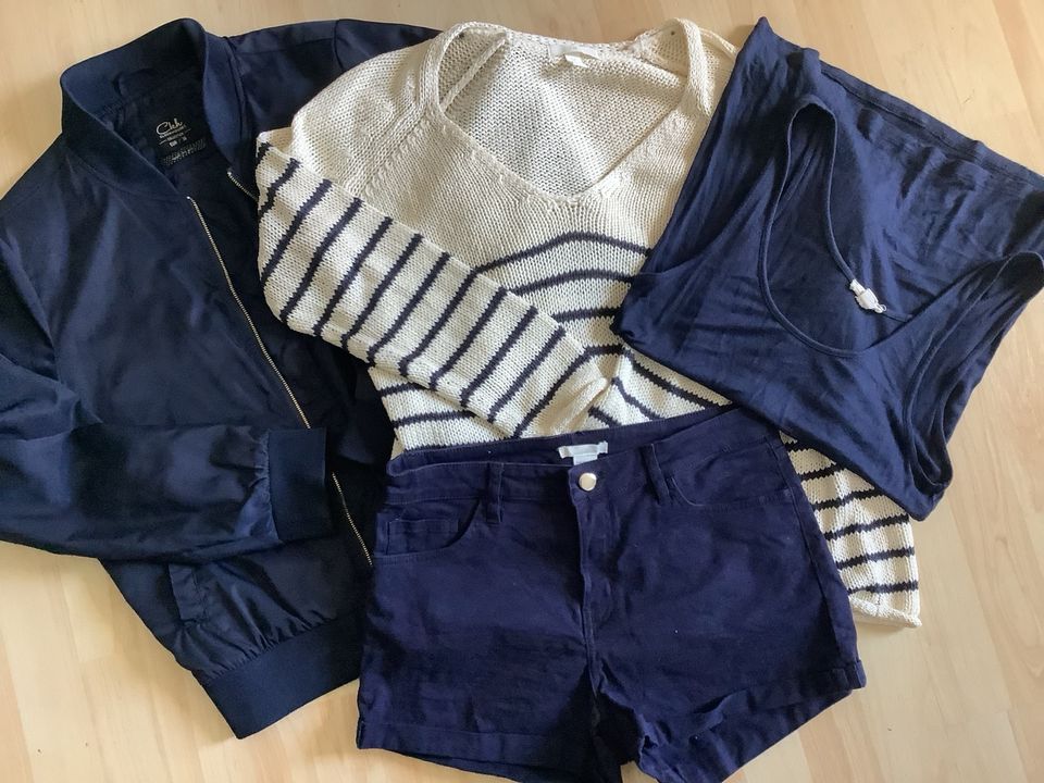 Damen M 38 Bomberjacke Shorts Pulli H&M blau beige gestreift in Berlin