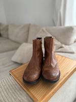 Echtleder Boots Stiefeletten Chelseaboots Gr. 39 Lederschuhe Nordrhein-Westfalen - Siegburg Vorschau