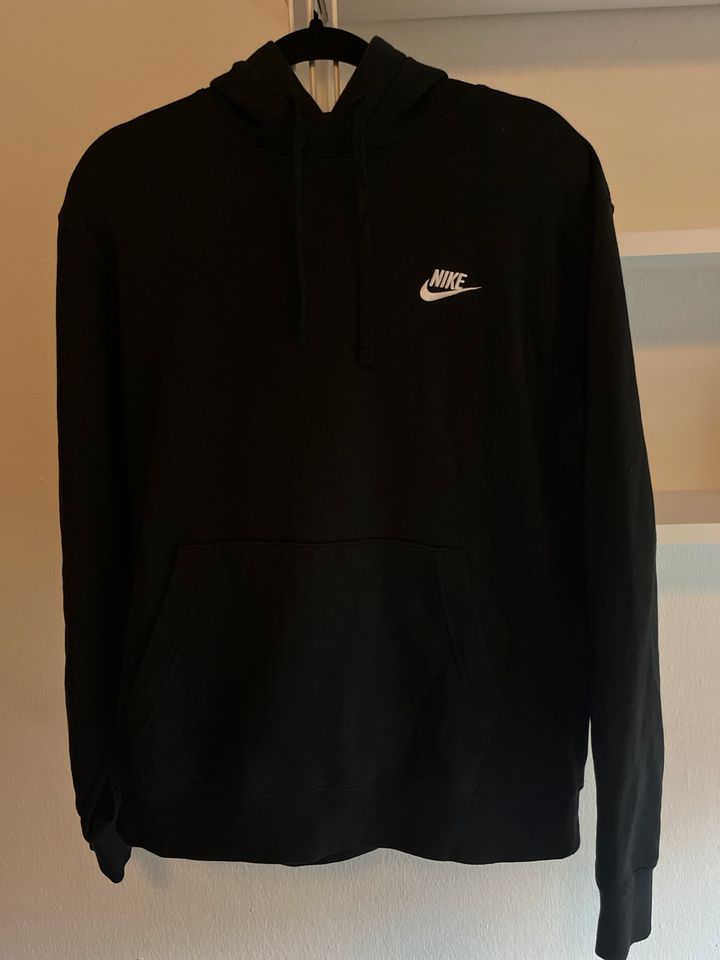 Nike Pullover L in Hamburg