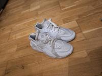 Turnschuhe Nike Reebok Bayern - Hausham Vorschau
