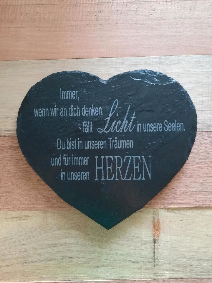 Beerdigung Friedhof Grabschmuck - personalisierte Schiefer Herzen in Wimbach