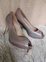 Leder Peep Toe Pumps 5th Avenue neu Gr. 38 taupe Niedersachsen - Göttingen Vorschau