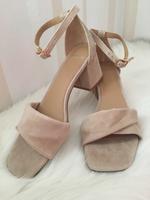 Manfield Absatzschuhe Riemensandalette *NEU NP 125,-* Essen - Essen-Ruhrhalbinsel Vorschau