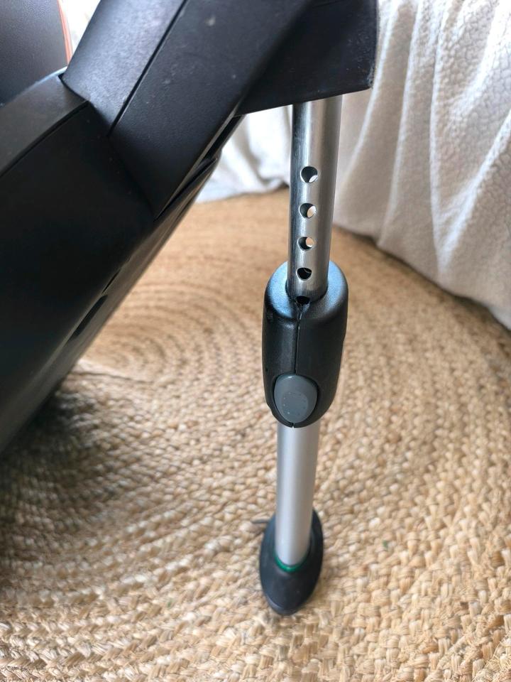 Kindersitz Britax Römer Dualfix2 R drehbar, inkl. Sommerbezug in Hannover