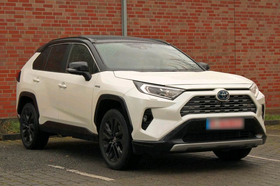 Toyota RAV 4 Hybrid in Berlin