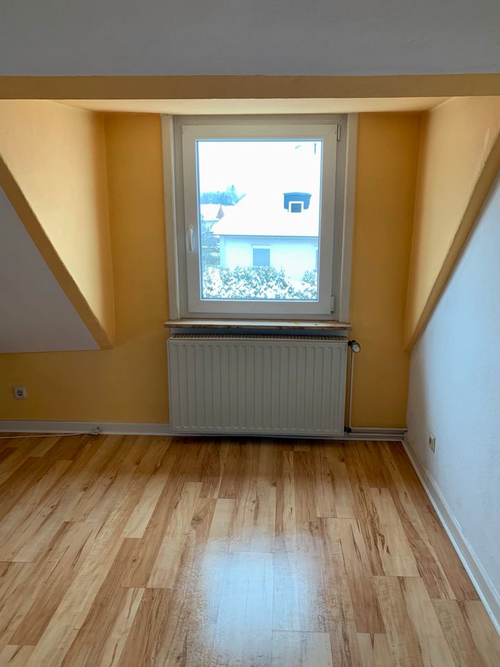 2,5 Zimmer Dachgeschoss Wohnung in Marburger Kernstadt in Bad Vilbel
